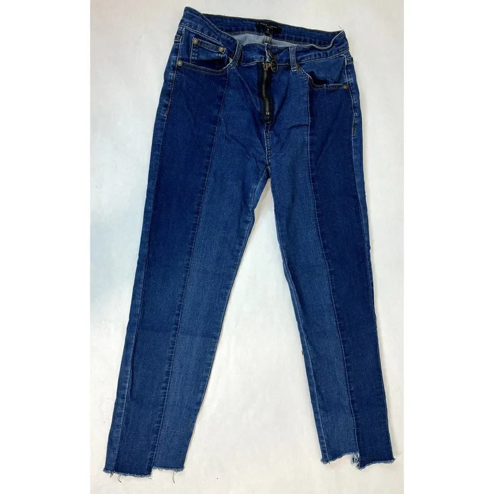 Romeo & Juliette Couture High-Rise Jeans Raw Hem -- Size M (28)